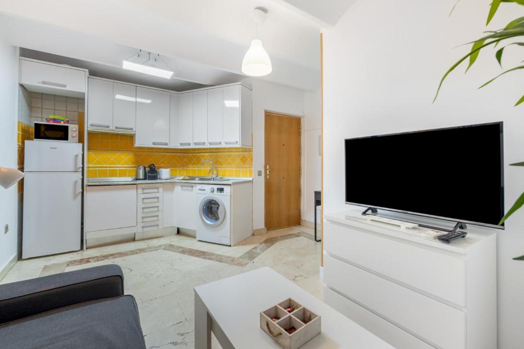 2 Bedroom 1 Bathroom Furnished - Sol - Cozy Vintage - Mintystay Madri Exterior foto