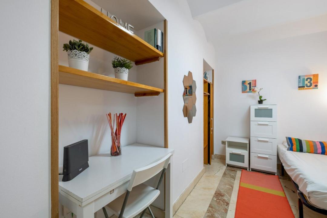 2 Bedroom 1 Bathroom Furnished - Sol - Cozy Vintage - Mintystay Madri Exterior foto